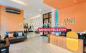 Sans Hotel Max Living Cengkareng